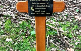 deluxe-wooden-cross-plaque-featured3