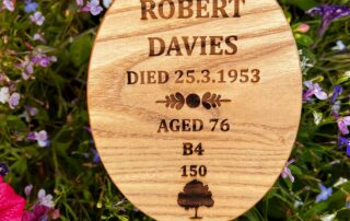 oval-wooden-grave-marker-featured